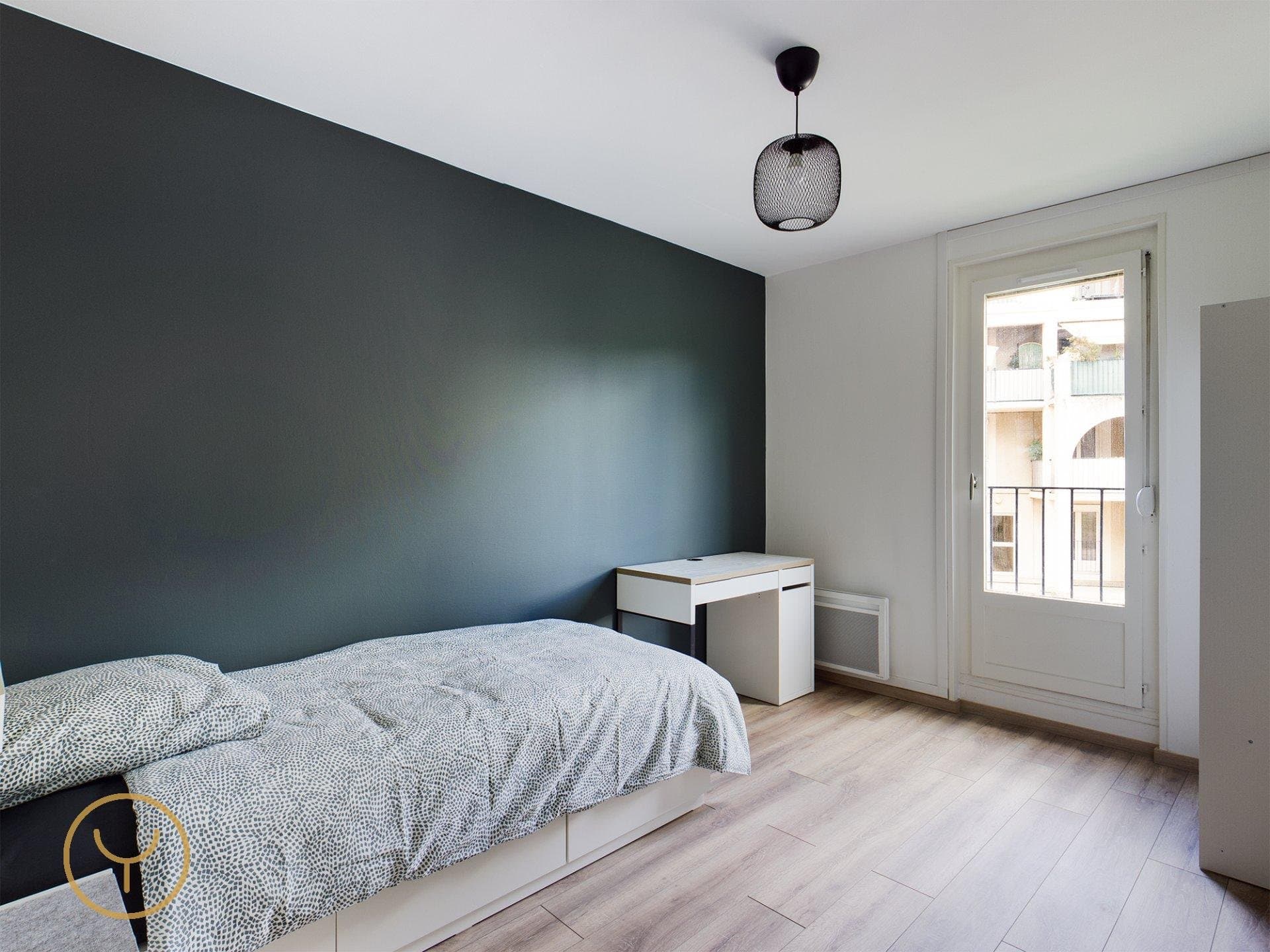 Chambre 2 meublée disponible dans la colocation